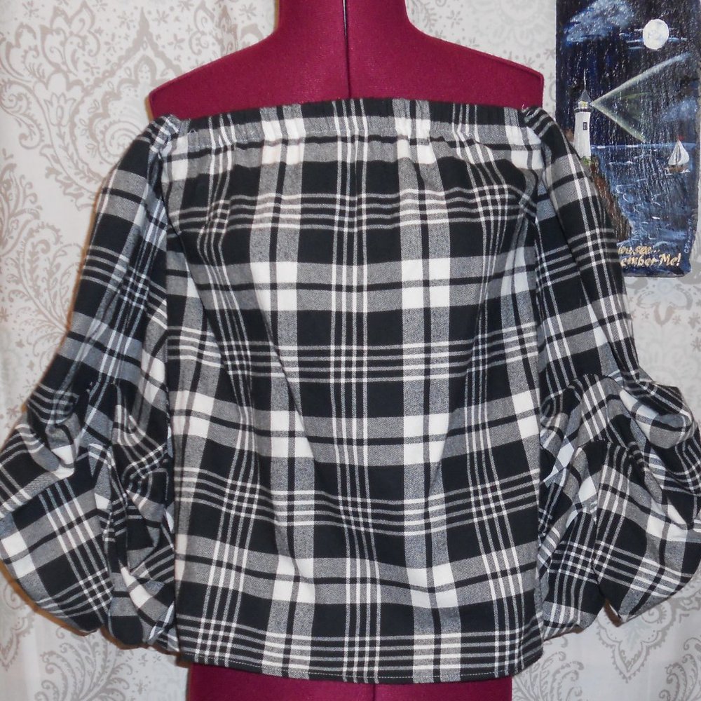 Greyson S Black/White Plaid Flannel Off Shoulder Top Long Sleeves Puffy Ruffles